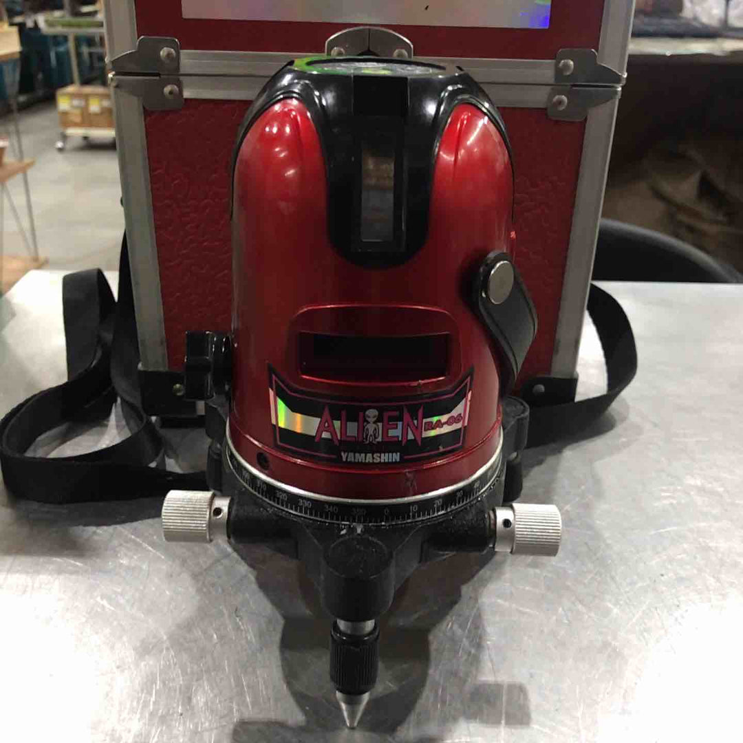 ◇山真製鋸(YAMASHIN) レッドエイリアン レーザー墨出し機 RA-06【川口店】