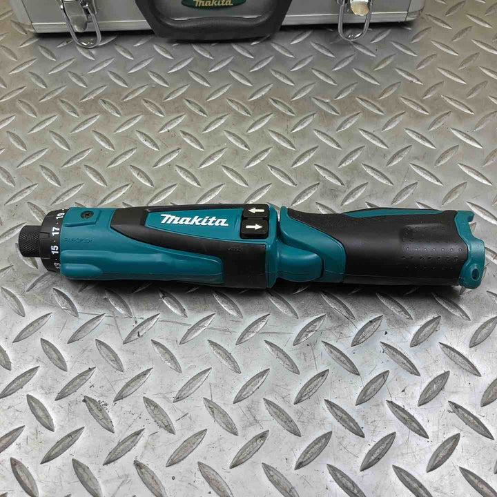 マキタ(makita) コードレスペンドライバドリル DF010DS【川崎店】