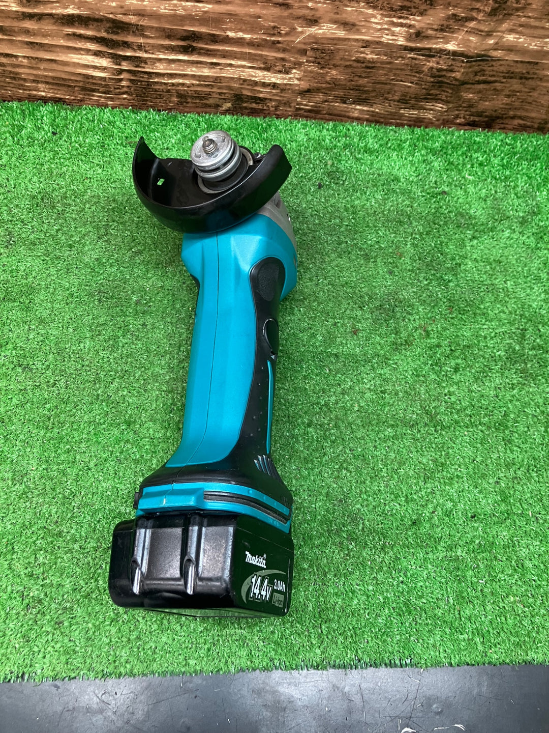 マキタ(makita) 100mmコードレスディスクグラインダー GA400DZ 回転数(min-1)[回転/分]	11,000 動作確認済み【川越店】