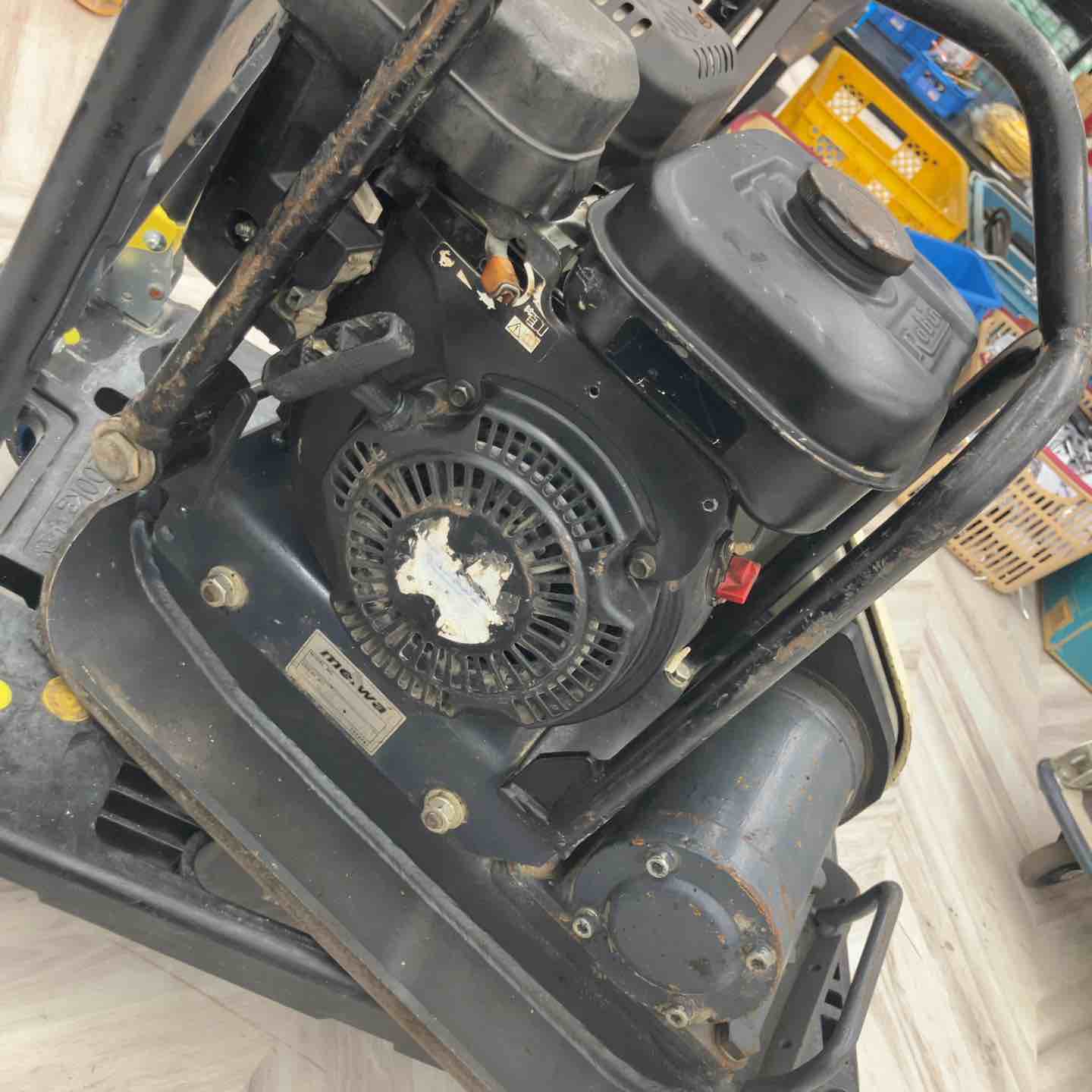 店頭受取り限定】◇明和製作所(メイワ/MEIWA) プレートコンパクター