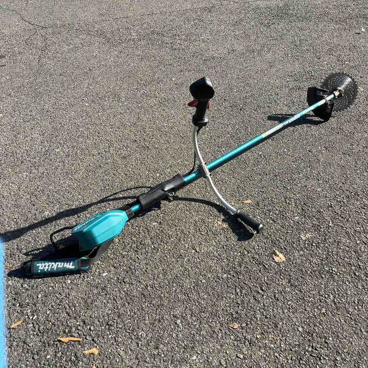 【店頭受取り限定】★マキタ(makita) コードレス草刈機 MUR005GZ【所沢店】