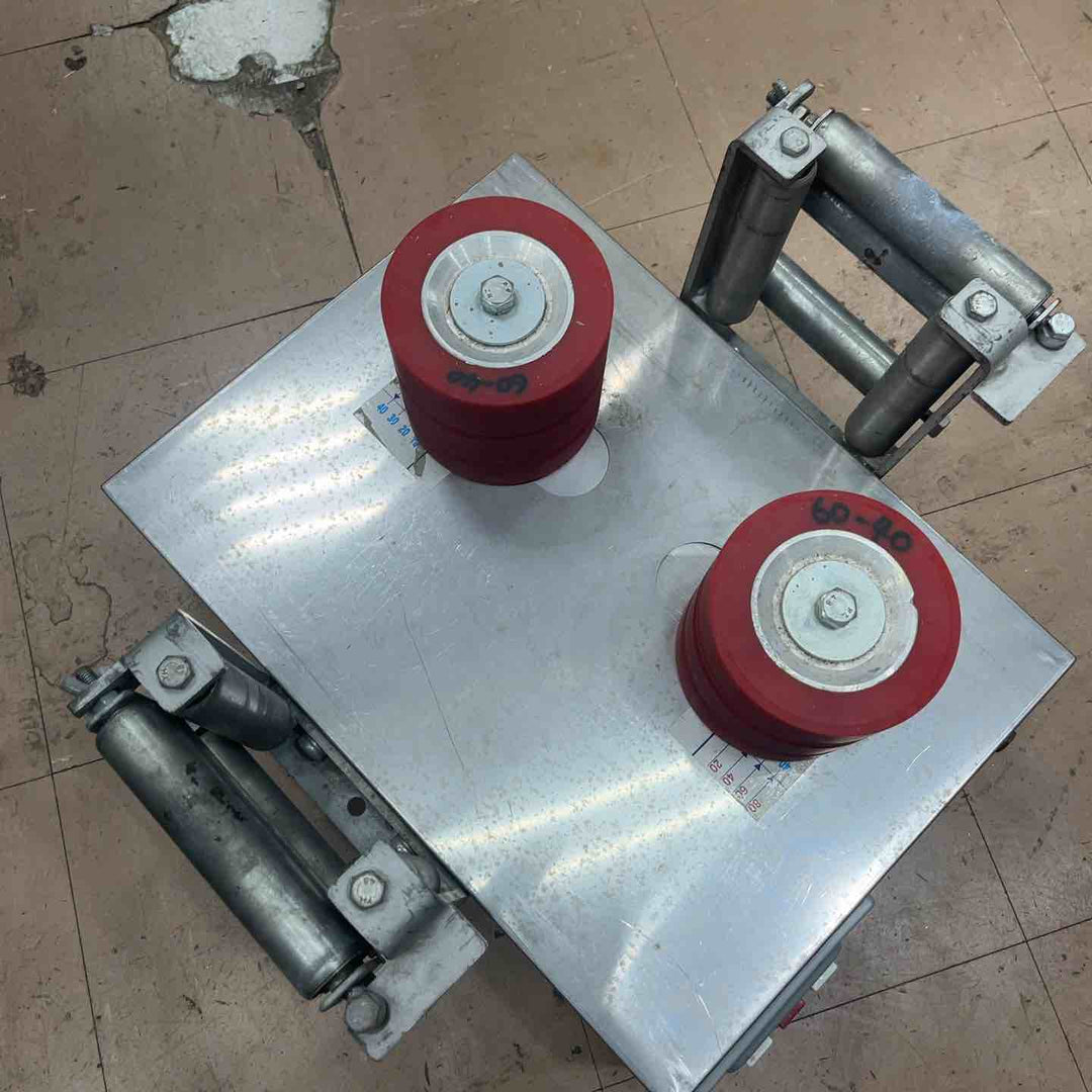 【店頭受取り限定】メーカー不明 ケーブル中間送り機 型式不明 200V【草加店】