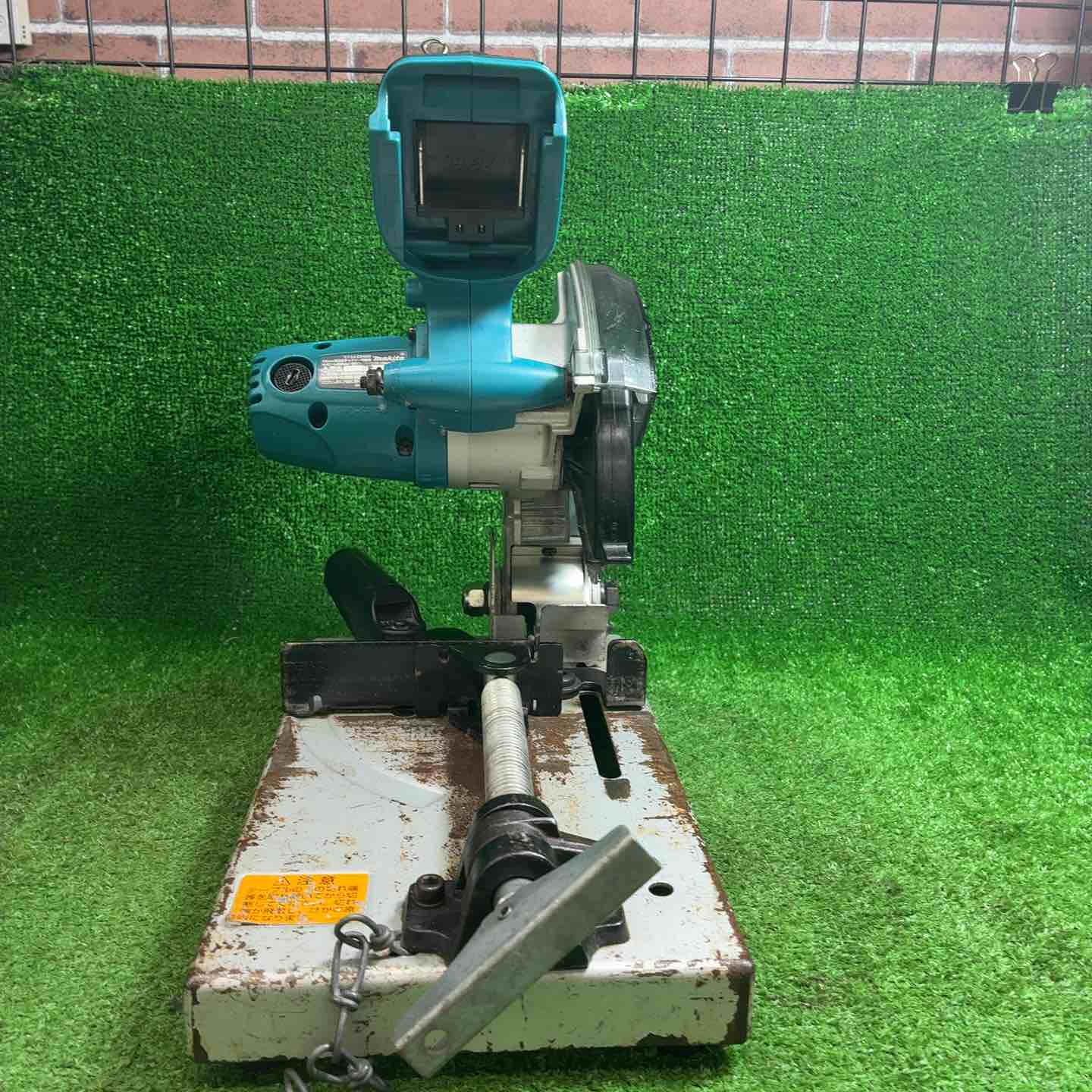中古品】 マキタ(makita) 125mmコードレスチップソー切断機 LC540DZ