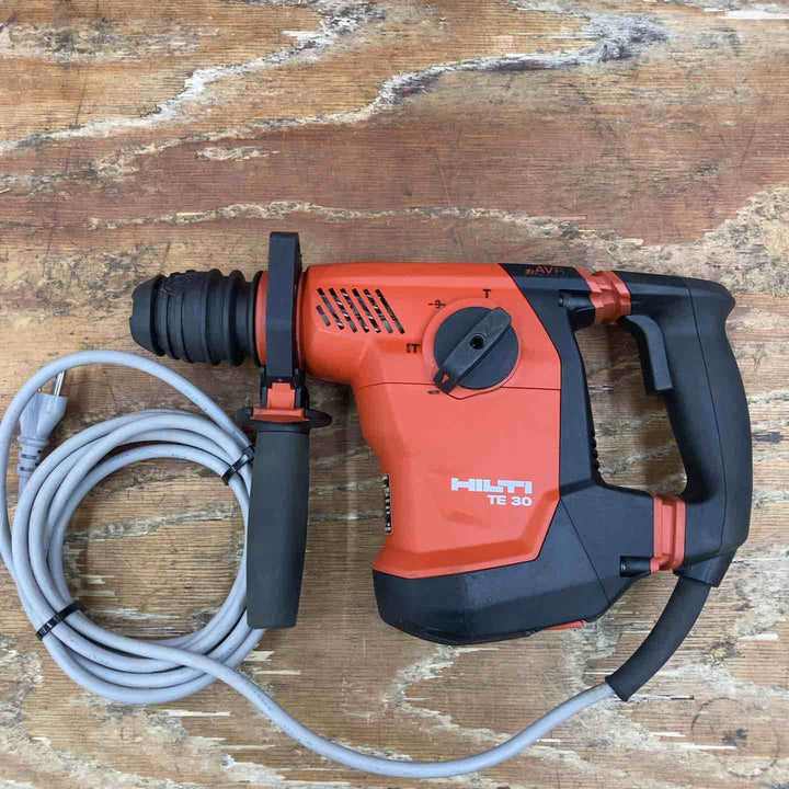 ★ヒルティ(Hilti) コード式ロータリーハンマー TE30-AVR【柏店】
