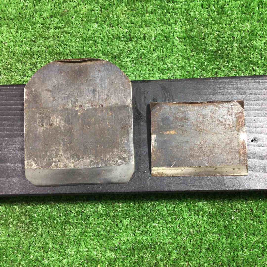 銘不明 向龍 寸八鉋 鉋身幅約79mm 台割れ、刃こぼれ等あります。 【川口店】