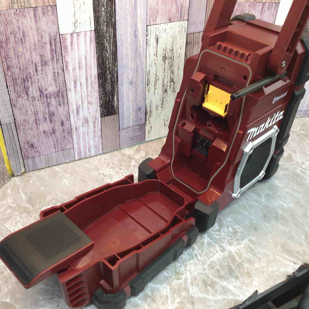 ◇マキタ(makita) コードレスラジオ MR108AR(限定色：オーセンティックレッド) 本体のみ【八潮店】