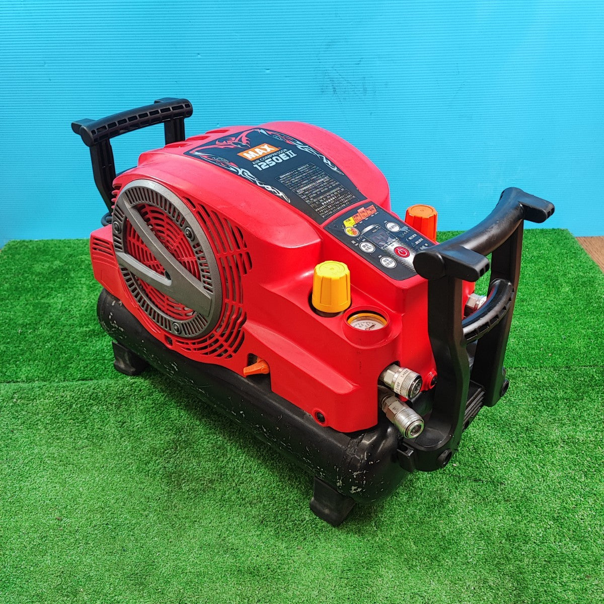 ✨MAX　中古美品✨　AK-HL1270E　コンプレッサー✨うるま市田場✨ ✨MAX 中古美品 AK-HL1270E コンプレッサー✨うるま市田場✨