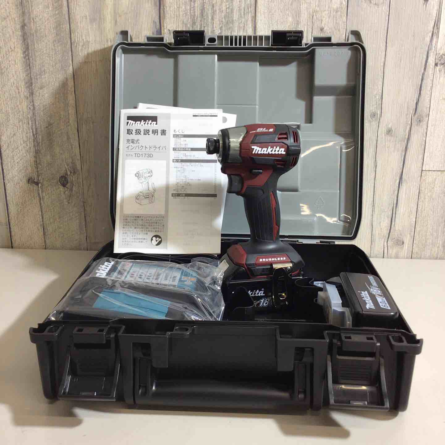 未使用品】3台セット マキタ makita 充電式 18Vインパクト 未使用品】3台セット マキタ makita 充電式 18Vインパクト