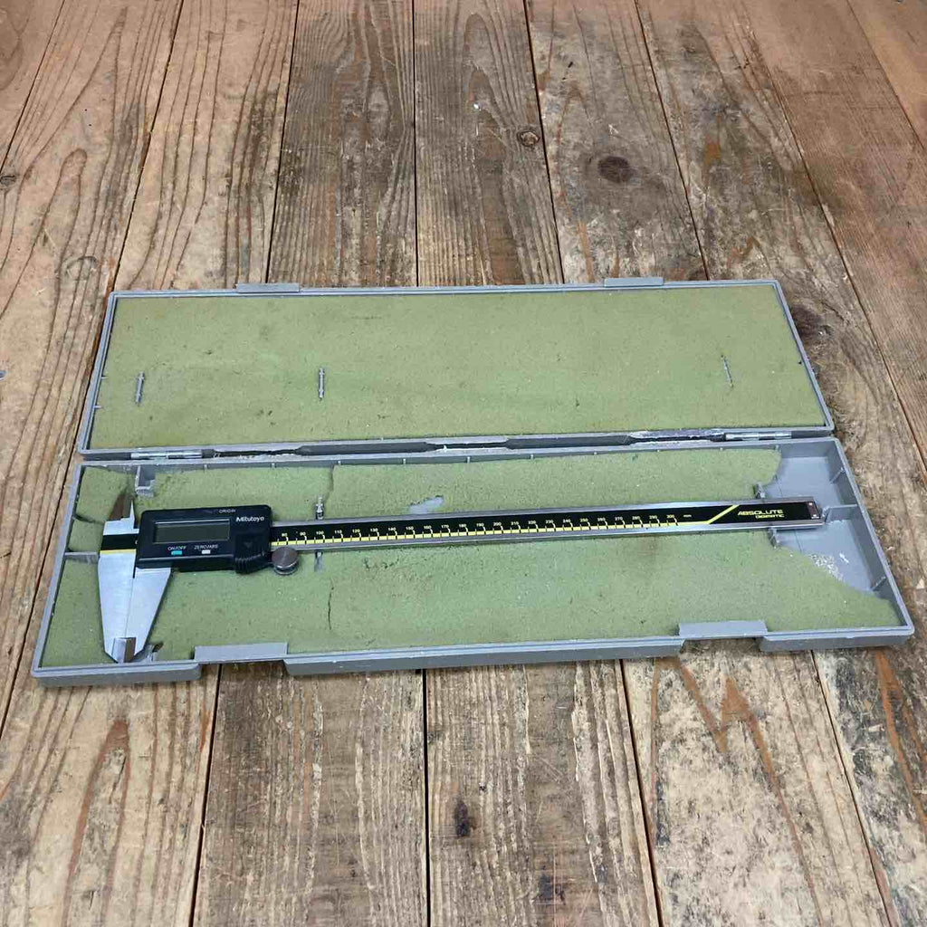 ◇ミツトヨ(Mitutoyo) デジマチックキャリパー CD-30C 300mm 500-153