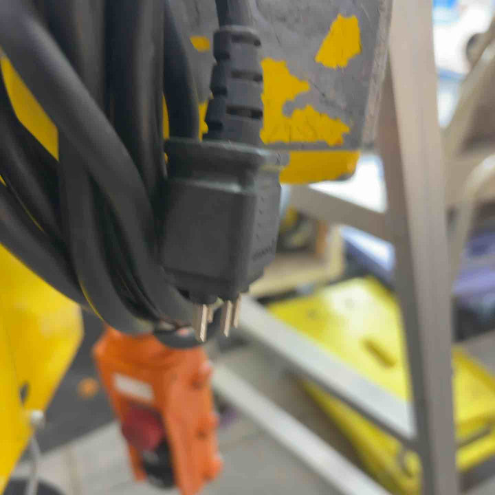★トーヨーコーケン(TKK) ウインチ(シングルリモコンタイプ) BH-N820R【草加店】