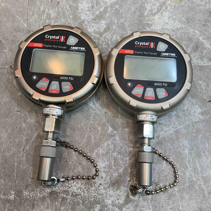 【現状品】アメテック(AMETEK) Crystal デジタル圧力テストゲージ 6000PSI XP2i 圧力キャリブレータ 2個セット 保証なし【八潮店】
