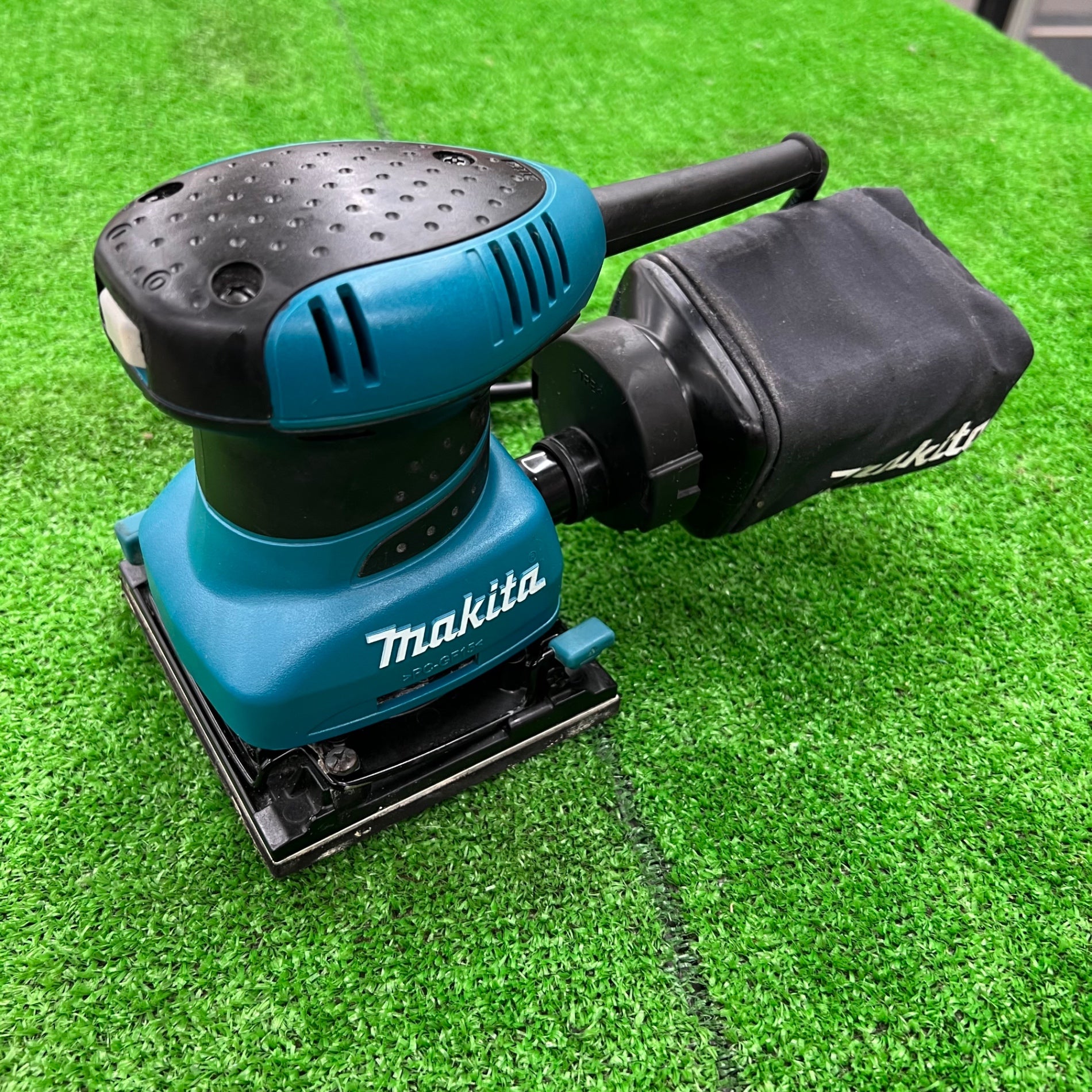 マキタ(Makita) 防じんミニサンダ BO4555 中古品】 マキタ(makita