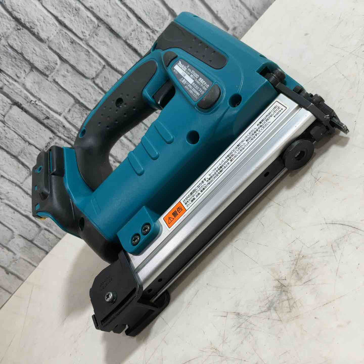 ☆マキタ(makita) コードレスタッカ ST420DZK 14.4V 動作確認済み【川口店】