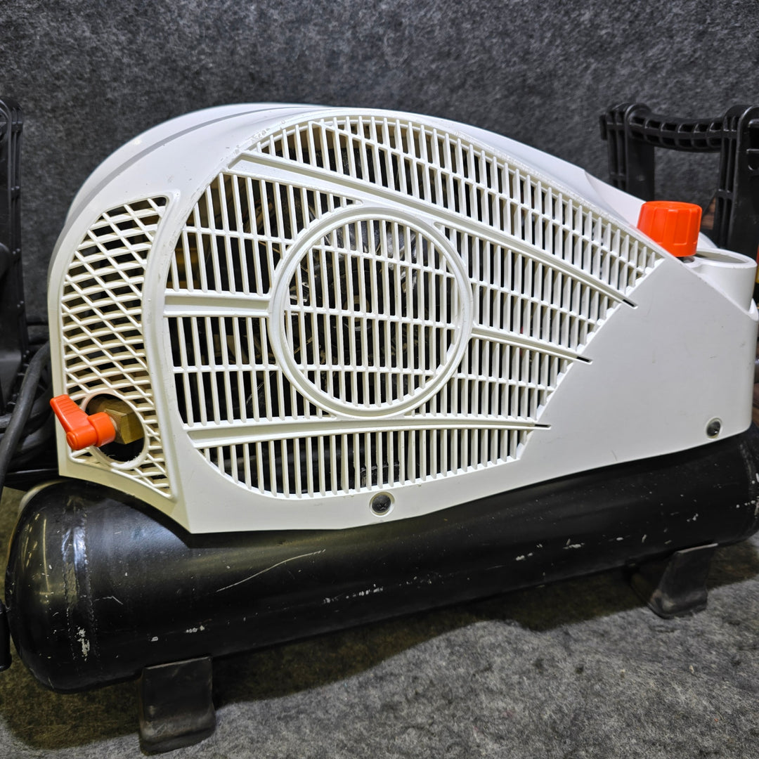 【中古品・限定色！】マックス(MAX) 高圧エアコンプレッサー AK-HH1270E2 クールホワイト 充填時間：4分56秒【桶川店】