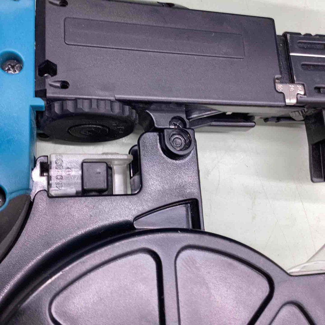 ☆マキタ(makita) オートパックスクリュードライバー 6841R【越谷店】
