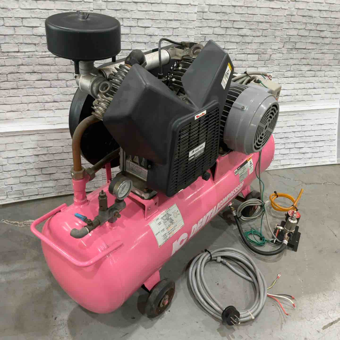 商談中エアーコンプレッサ3.0 店頭受取り限定】◇アネスト岩田 3馬力エアーコンプレッサ IC-3B【川口