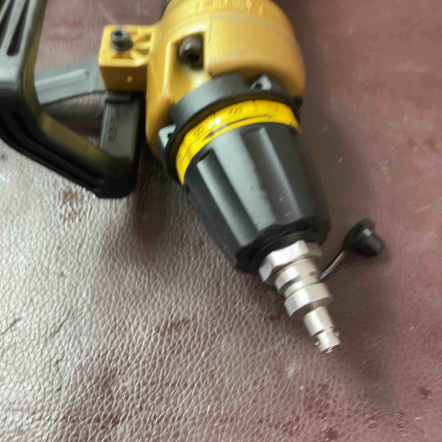 中古品】ハイコーキ(HIKOKI ※旧:日立工機) 高圧フロアタッカ N5004HMF 
