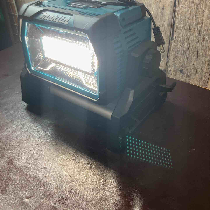 【中古品】 マキタ(makita) コードレススタンドライト ML809 【東大和店】