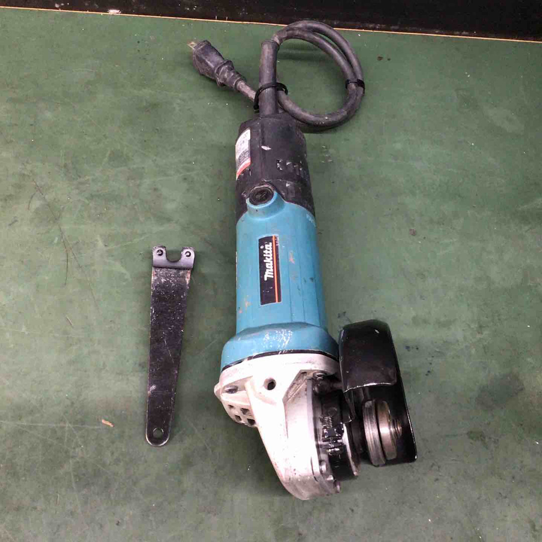☆マキタ(makita) 100mmディスクグラインダ 9533B ※カバー新品【戸田店】