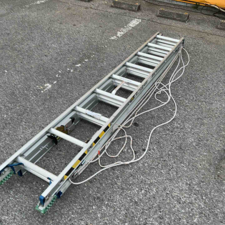 【店頭受取り限定】ALINCO アルインコ アルミ製 3連はしご TRN-73A 最大長さ7m29cm(7290mm)【草加店】