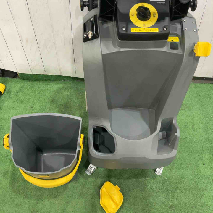 【店頭受取り限定】ケルヒャー (KARCHER) カーペットリンスクリーナー Puzzi 30/4 1.101-127.0 動作確認済【川口店】
