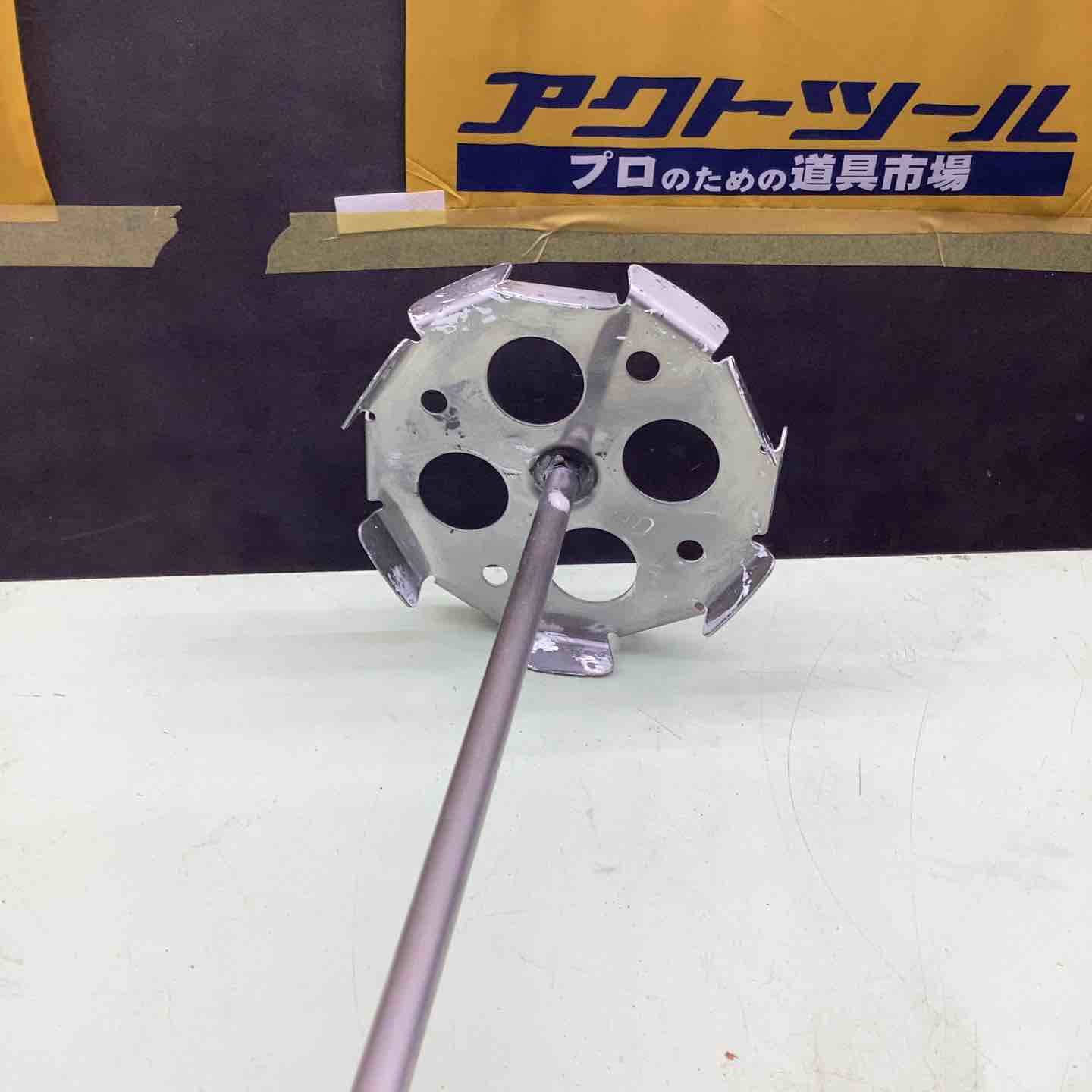 ☆マキタ(makita) コンクリートかくはん機 ハンドル・羽付き UT1305