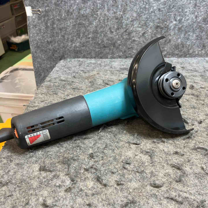 マキタ(makita) 150mm電子ディスクグラインダ 9566CV【桶川店】