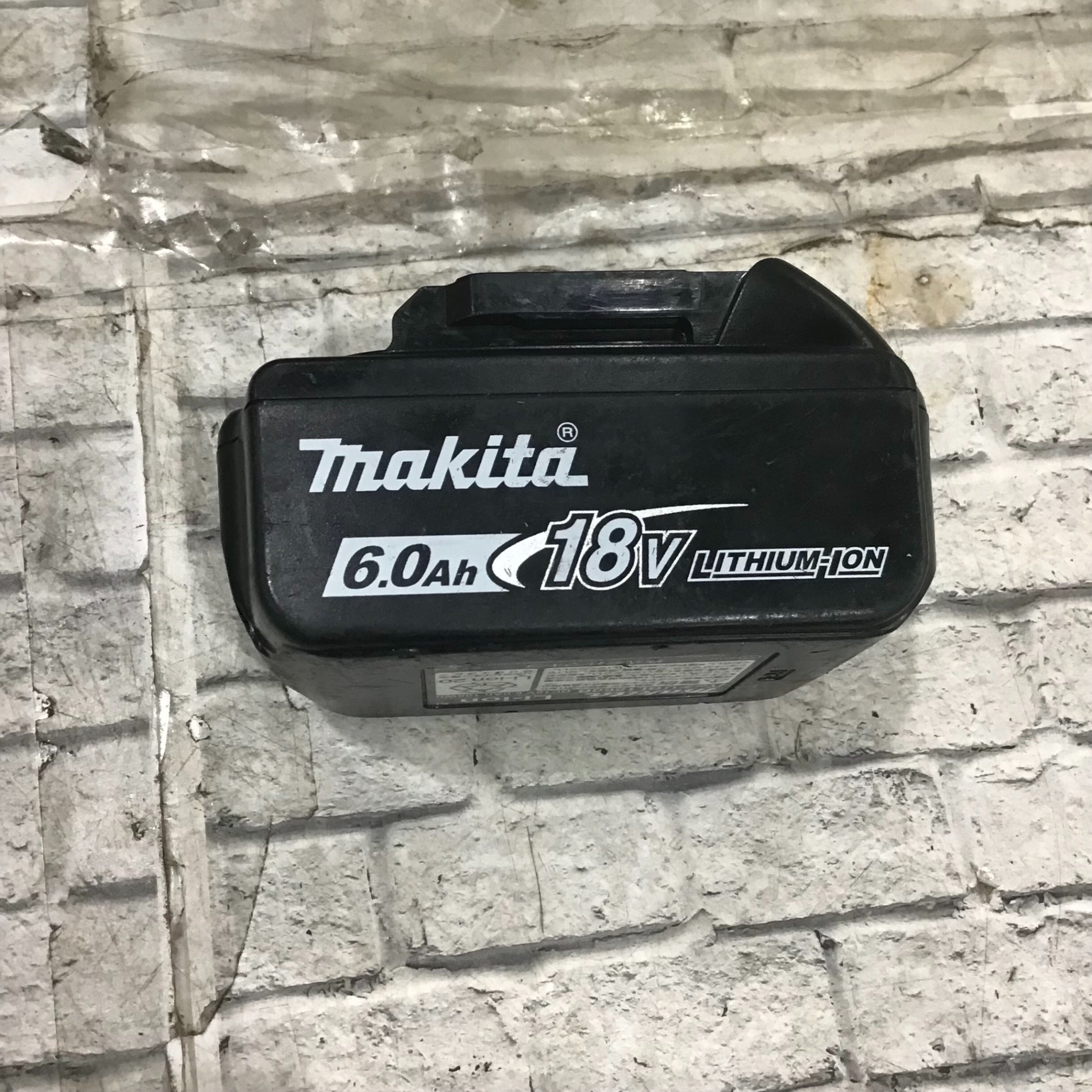 マキタ TL061DRG 充電式アングルインパクト18V【市川行徳店】【店頭取引限定】【中古】管理番号：IT5F9Z1W1A80 マキタ TL061DRG 18V充電式アングルインパクトドライバ ウエダ金物