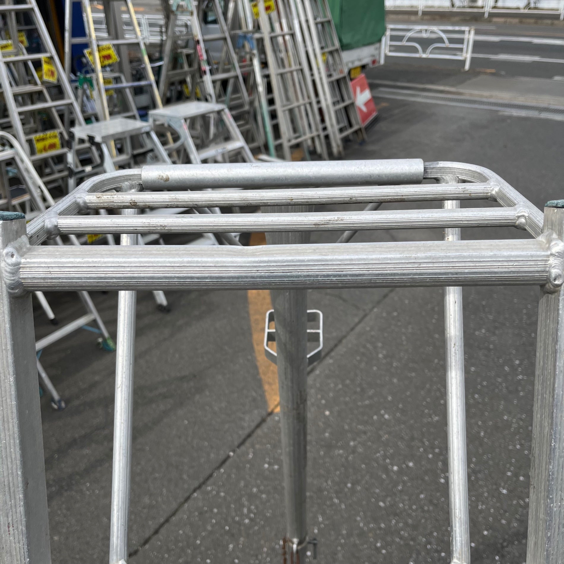 中古品/店頭受取り限定】メーカー不明 園芸用アルミ脚立 6尺 【東大和