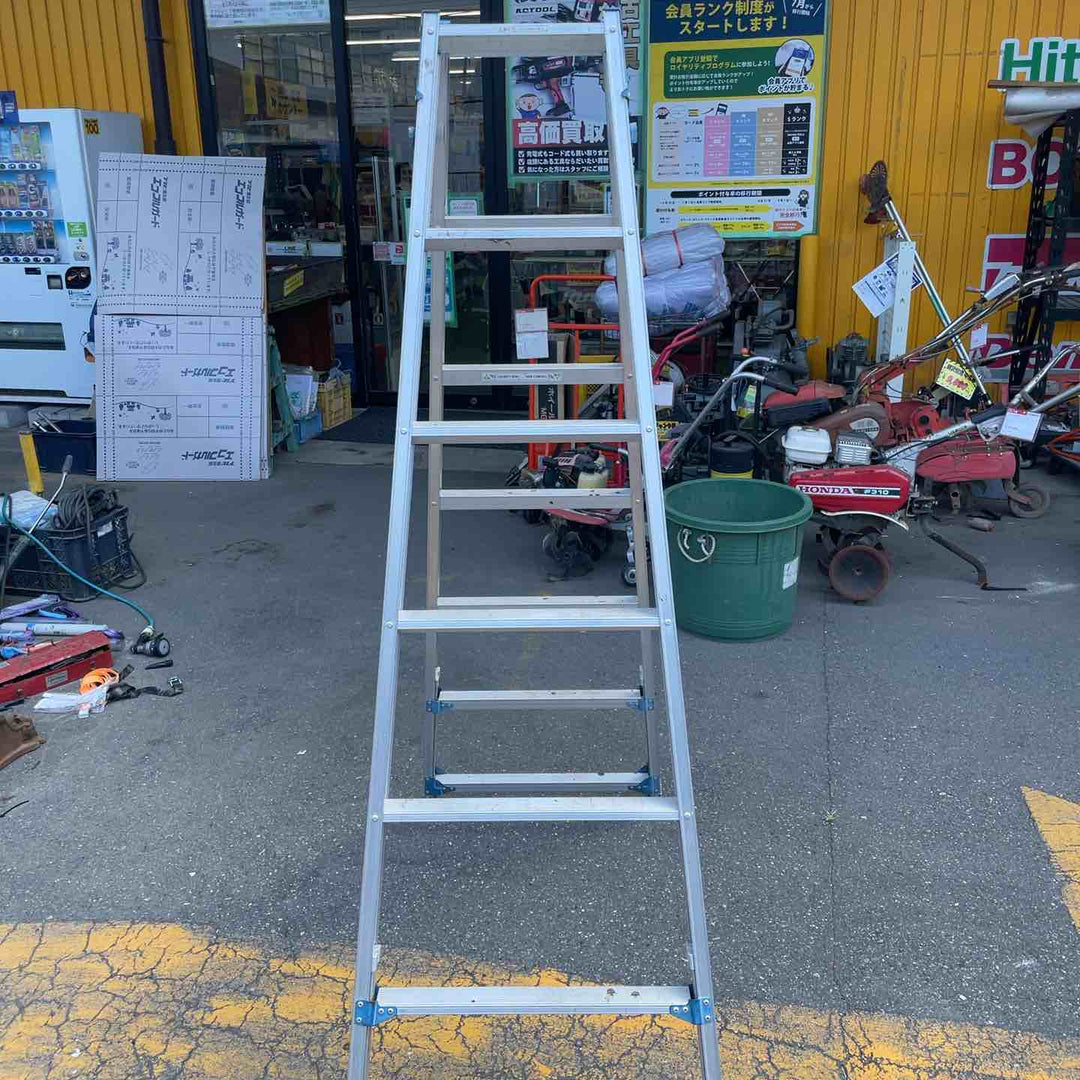 【店頭受取り限定】アルインコ(ALINCO) アルミ製脚伸縮式はしご兼用脚立 PRE210F【桶川店】