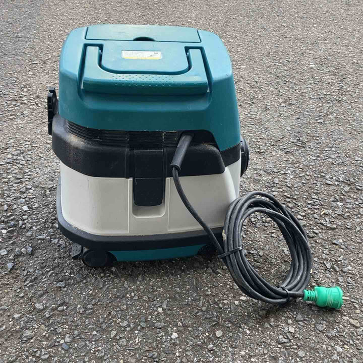 ★マキタ(makita) 集じん機 乾湿両用 483(P)【所沢店】