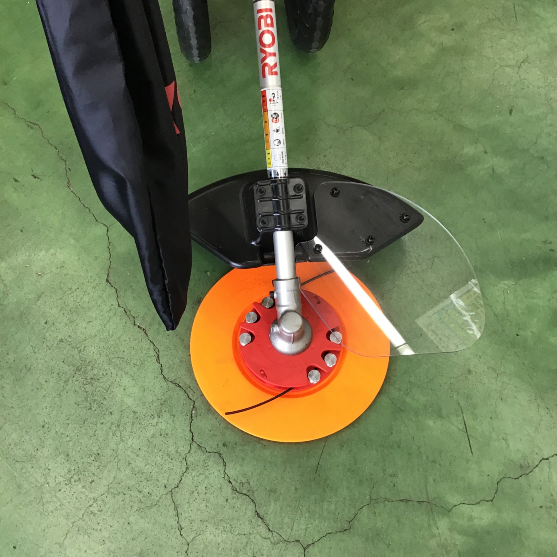 店頭受取り限定】〇リョービ(RYOBI) 手押し式2サイクルエンジン草刈機