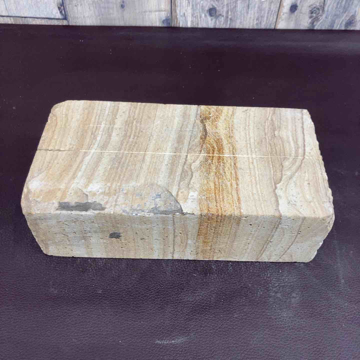 【超希少】 【中古美品】 天然砥石 産地不明 長さ220mmｘ幅110mmｘ高さ70mm 重量約4kg 番手細かめ 三河白名倉？ 沼田？ 【東大和店】