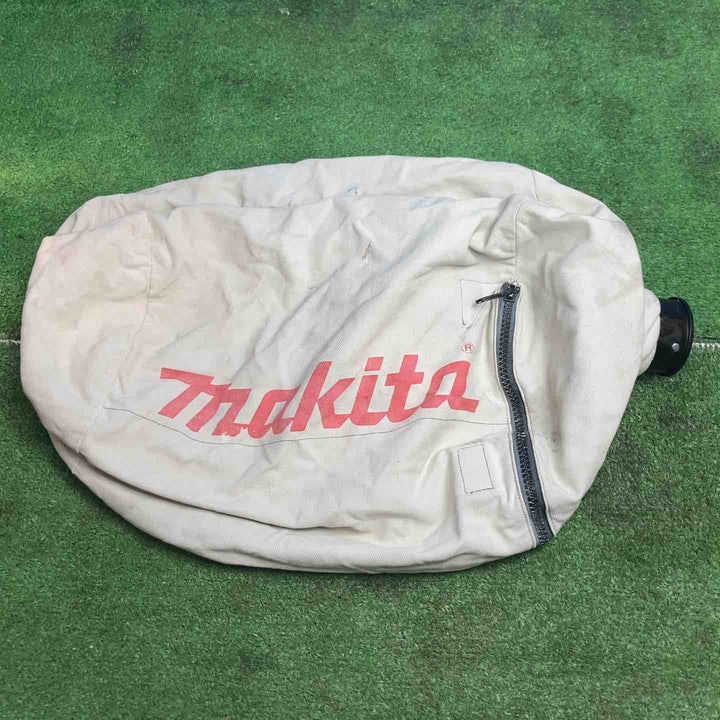【中古品】★マキタ(makita) 小型集じん機 乾式 450(P) ◇分解洗浄済！延長ケーブル付属有り【岩槻店】