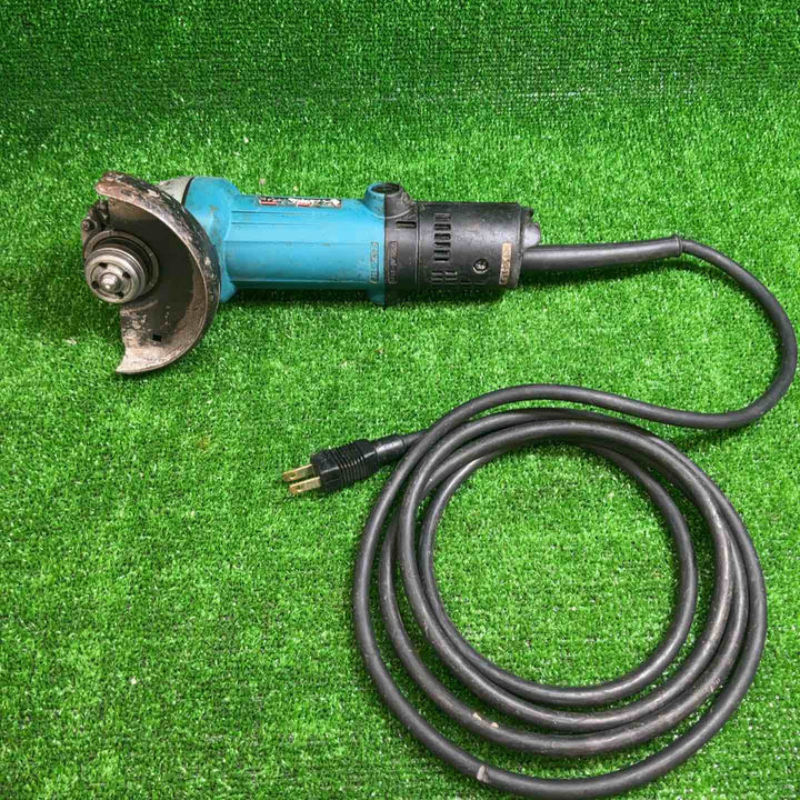 【中古品】 マキタ(makita) 100mmディスクグラインダ 9533B 【藤沢店】