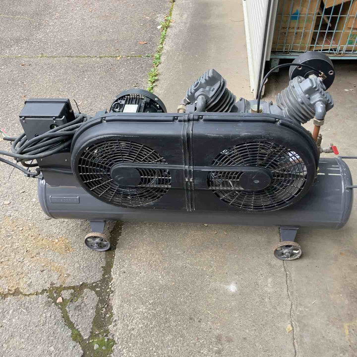 【店頭受取り限定】◇アネスト岩田(iwata) レシプロコンプレッサー TLP37EF-10 三相200V 50Hz 5馬力【所沢店】