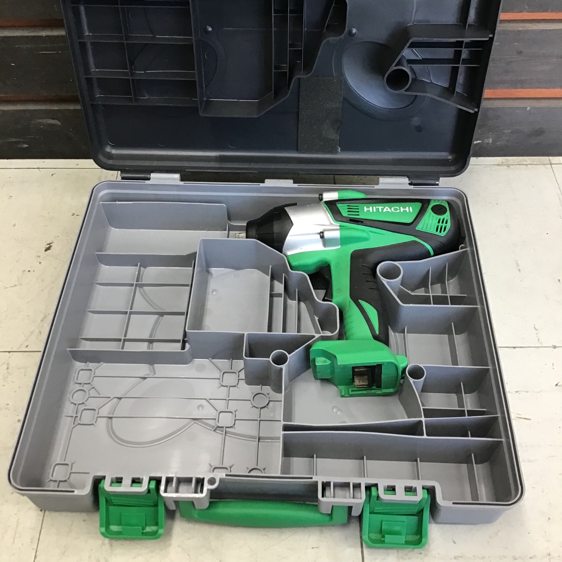 中古品】ハイコーキ/HIKOKI ※旧:日立工機 コードレスインパクトレンチ