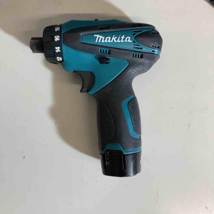 ☆マキタ(makita) コードレスドリルドライバー DF030DWX【戸田店】