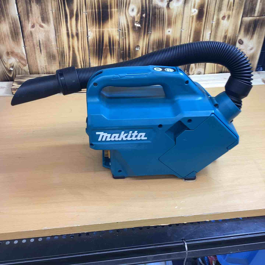 ☆マキタ(makita) コードレスクリーナ CL184DRF【越谷店】