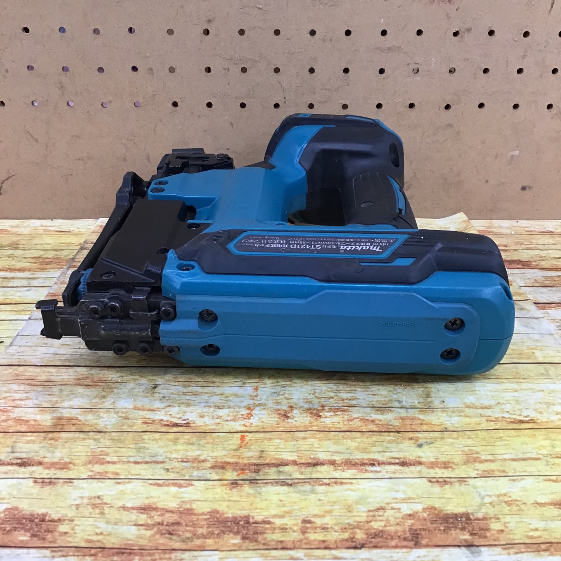 ○マキタ(makita) コードレスタッカー ST421DZ【川崎店】 – アクト