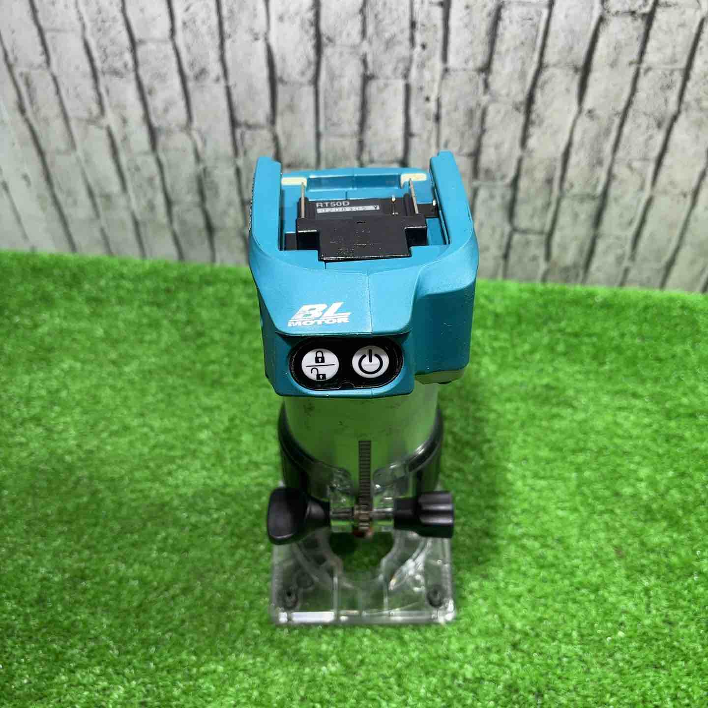 ★マキタ(makita) コードレストリマー 18V RT50DRG 動作確認済【川口店】 ☆マキタ(makita) コードレストリマー 18V RT50DRG 動作確認済【川口店