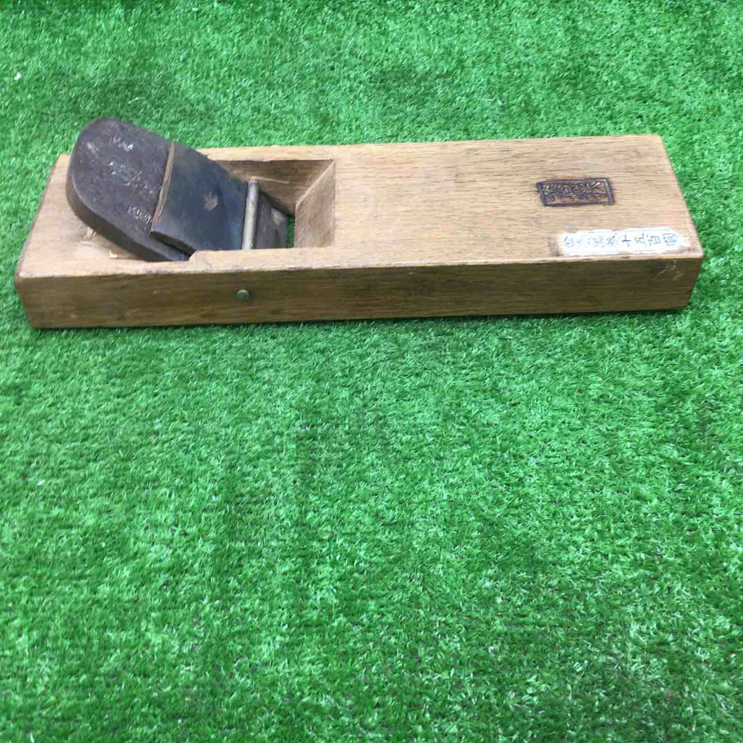 ▼在銘　鉋　「梅之助」♪刻印有り　72mm　鑿・大工道具【富山店】●Y5