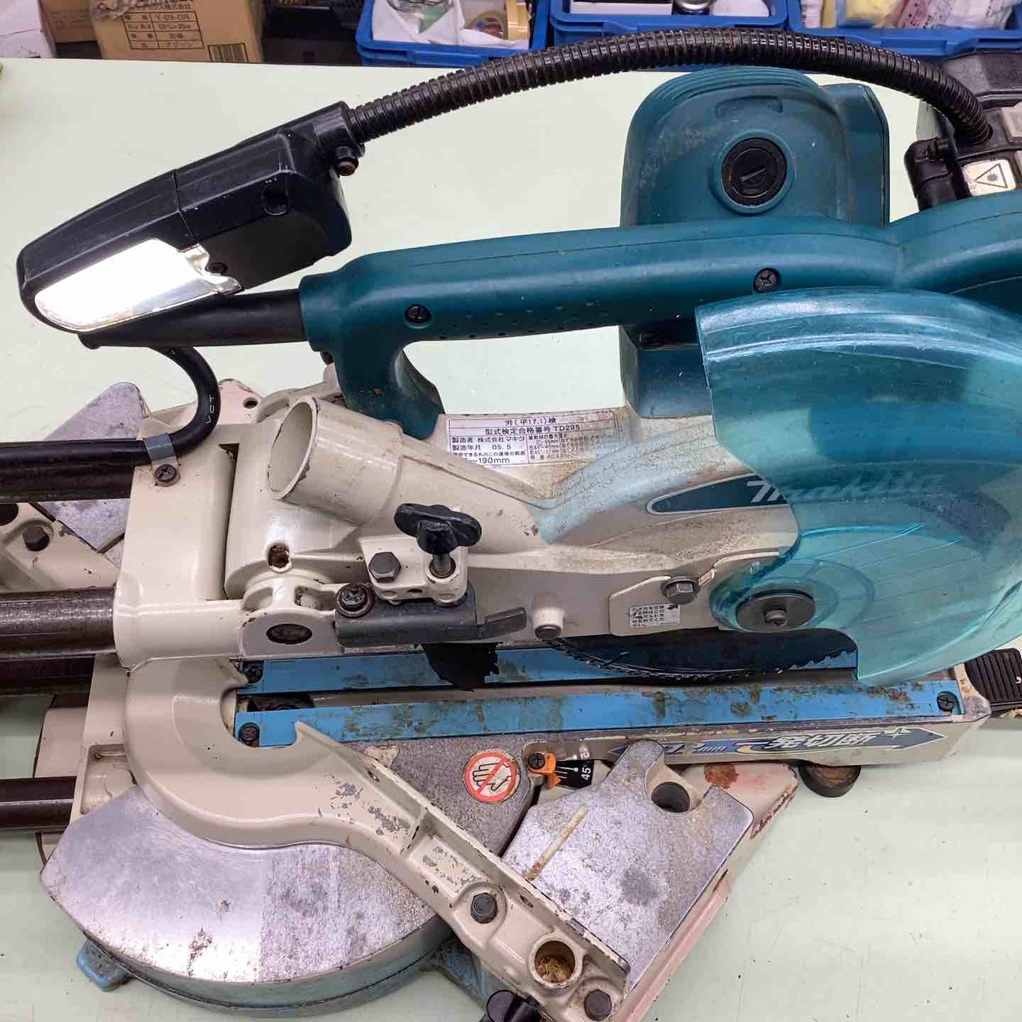 マキタ(makita) スライドマルノコ LS0716FL レーザー☓ コンパクト