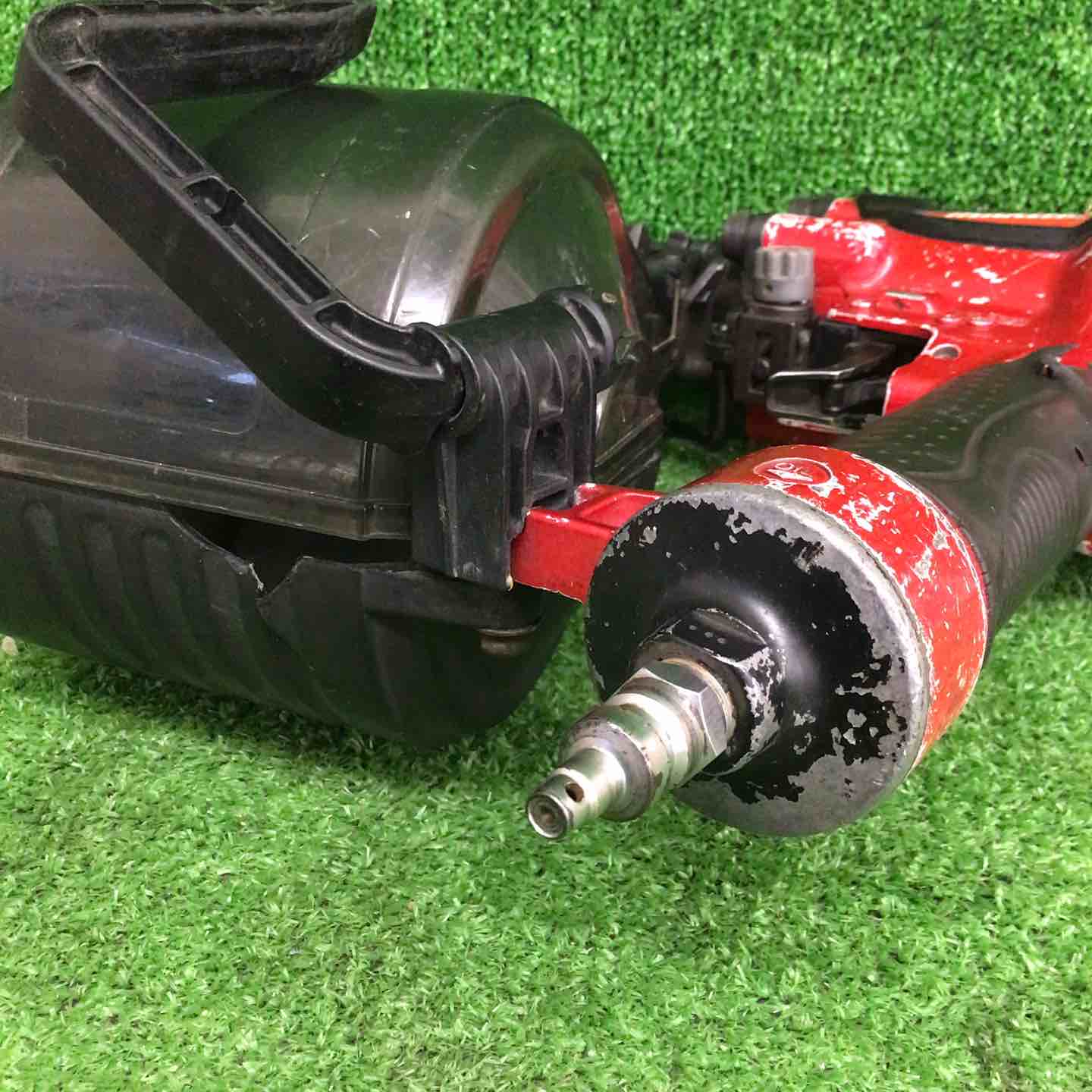 中古品】 マキタ/makita 高圧エア釘打ち機 AN911H 【鴻巣店】 – アクト