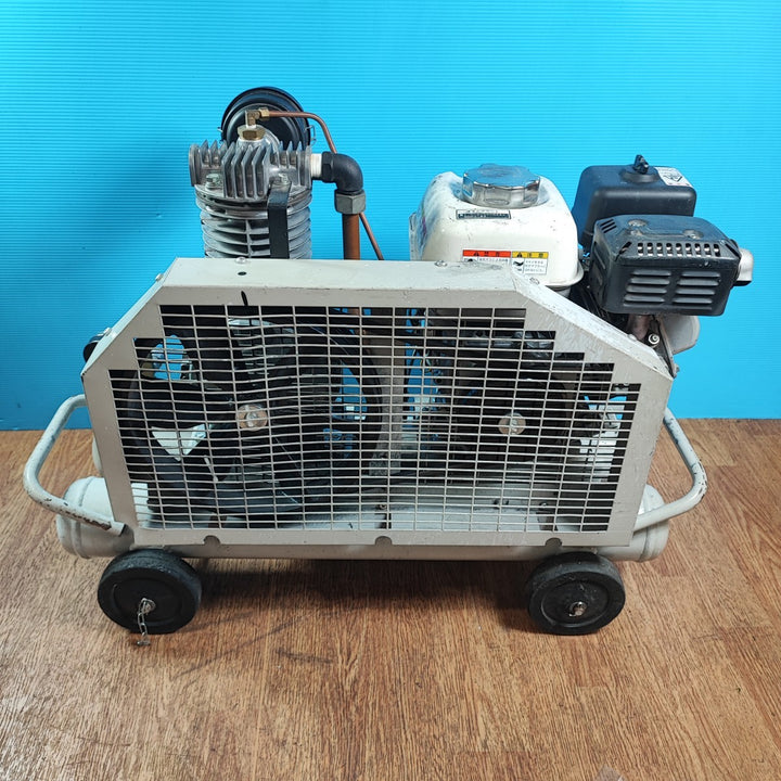 【店頭受取り限定】アネスト岩田 軽便形コンプレッサ 1.5KW(2馬力) エンジン駆動 PLUE15C-10【岩槻店】