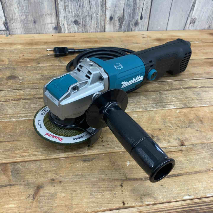 【未使用品(店頭展示品)】 マキタ(makita) 100mmディスクグラインダ GA4061 【東大和店】