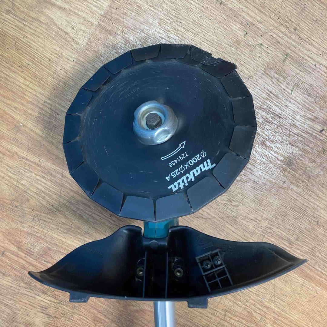 【中古品】◇マキタ(makita) コードレス刈払機 MUR194DZ ループハンドル 本体のみ【岩槻店】