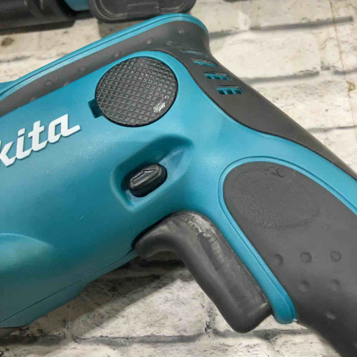 ★マキタ(makita) コードレスハンマドリル HR162DRFX【川口店】