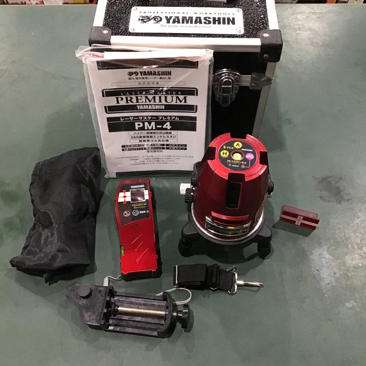 〇山真製鋸(YAMASHIN) レーザー墨出し器 PM-4【川口店】