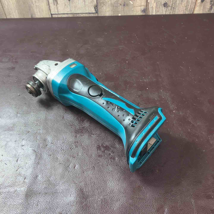 【中古品】 マキタ(makita) 100mmコードレスディスクグラインダー GA400DZ 【東大和店】
